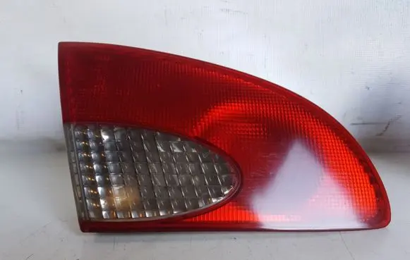 Toyota Avensis T250 Tailgate rear/tail lights