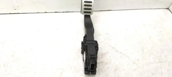Volvo XC40 Accelerator throttle pedal 32212366