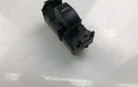 Lexus RX 450H Other switches/knobs/shifts 8403048070
