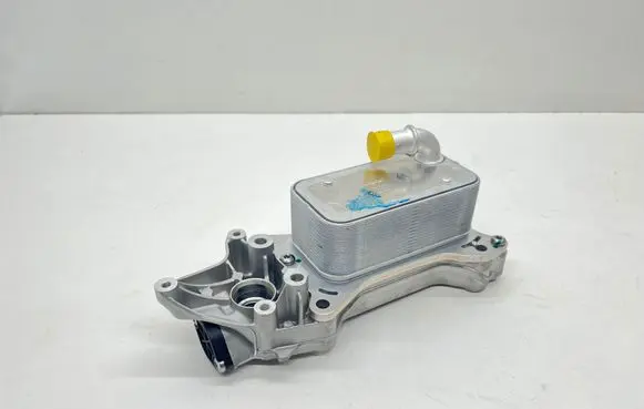 Mercedes-Benz E W212 Oil filter mounting bracket 2002300 31350