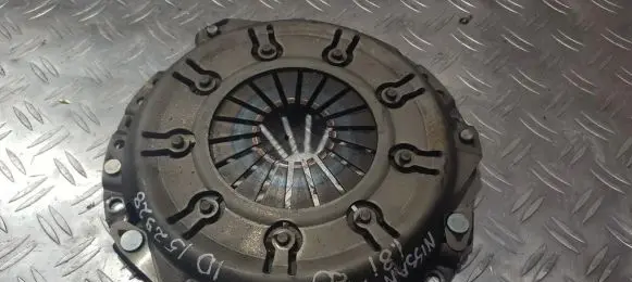 Nissan Primera Pressure plate nenustayta