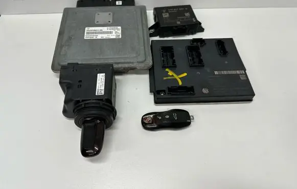 Porsche Cayenne (92A) Engine ECU kit and lock set 7P5906033 7PP907064GF