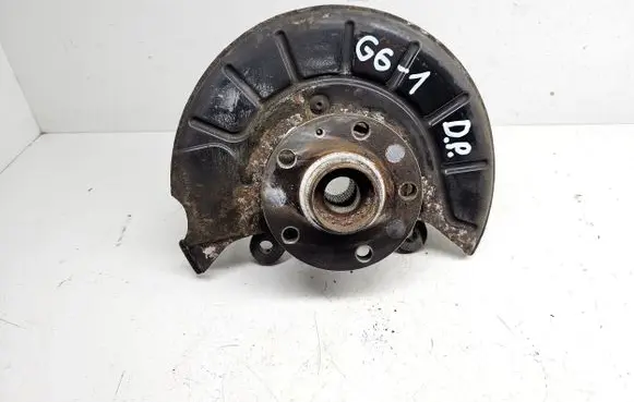 Volkswagen Golf VI Front wheel hub