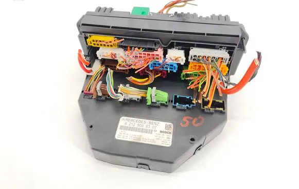 Mercedes-Benz E W212 Fuse module A2129008307 A2129024403 A2129020603