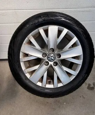 Volkswagen Polo V 6R R15 summer tire
