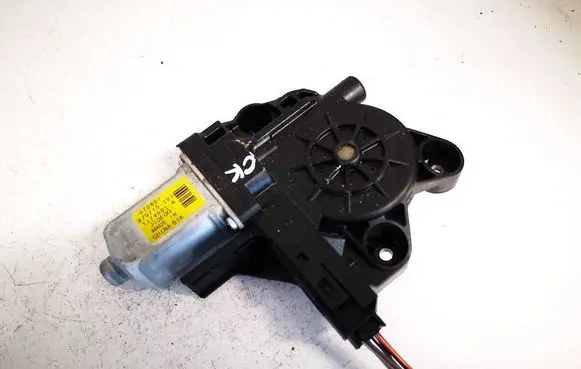 Volvo XC70 Rear door window regulator motor 970715101