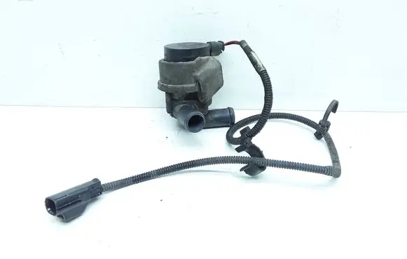 Volvo V70 Electric auxiliary coolant/water pump 31332380