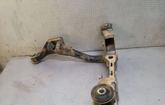 Volkswagen Transporter - Caravelle T6 Rear differential/diff mount bracket 7E0500043N