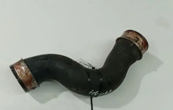 Skoda Octavia Mk2 (1Z) Intercooler hose/pipe 