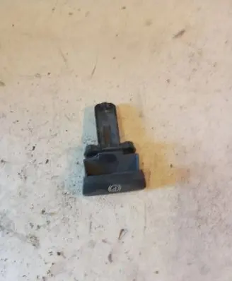 Volvo XC90 Hand brake release handle 8683963