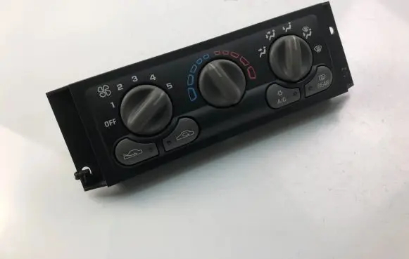 Mitsubishi Carisma Interior fan control switch HB502A005