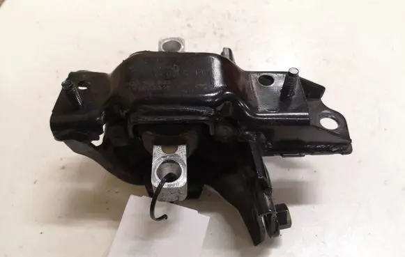 Skoda Roomster (5J) Engine mount bracket 6Q0199555