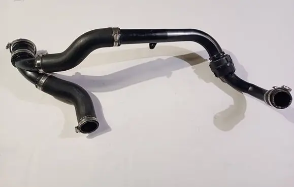 Ford Explorer VI Intercooler hose/pipe L1M37893