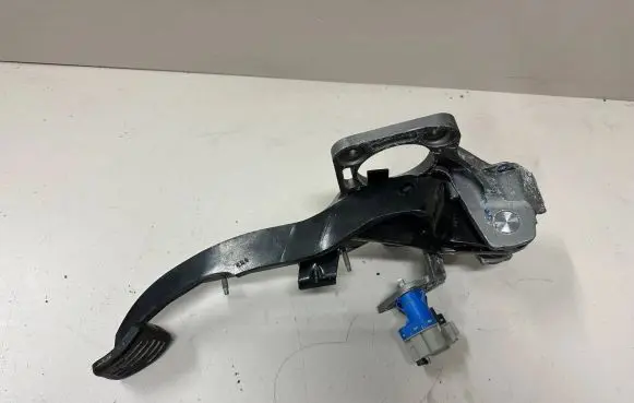 Land Rover Range Rover Evoque L538 Brake pedal BJ322D094BB