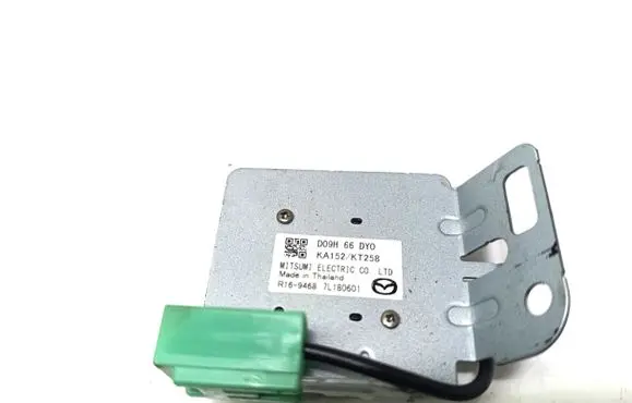 Mazda CX-3 Aerial antenna amplifier D09H66DY0