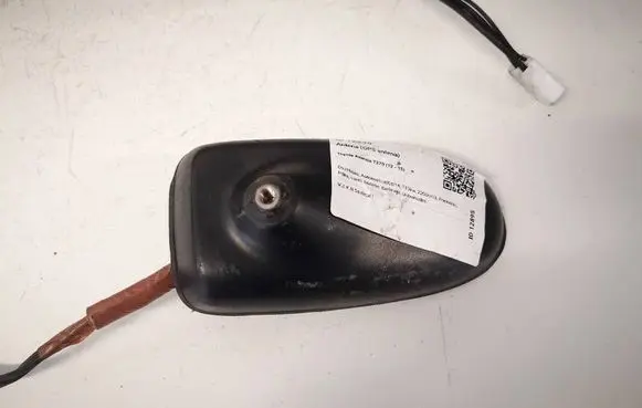 Toyota Yaris Aerial GPS antenna V309075C