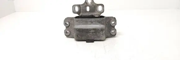 Volkswagen PASSAT B6 Engine mount bracket 3C0199555
