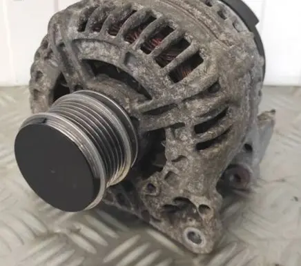 Volkswagen PASSAT B6 Generator/alternator 06F903023F 0124525091