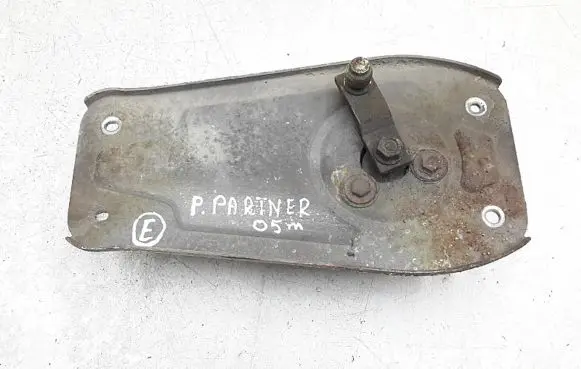 Peugeot Partner Wiper motor 9644210780