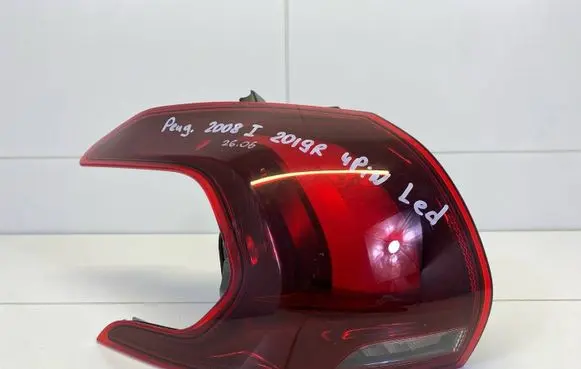 Peugeot 2008 I Rear/tail lights 00200842