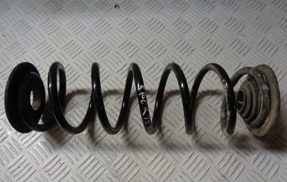 Volkswagen Golf Sportsvan Rear coil spring 5Q0511121AE
