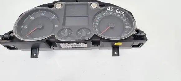 Volkswagen PASSAT B6 Speedometer (instrument cluster) 3C0920851M