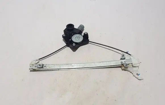 Rear window lifting mechanism without motor