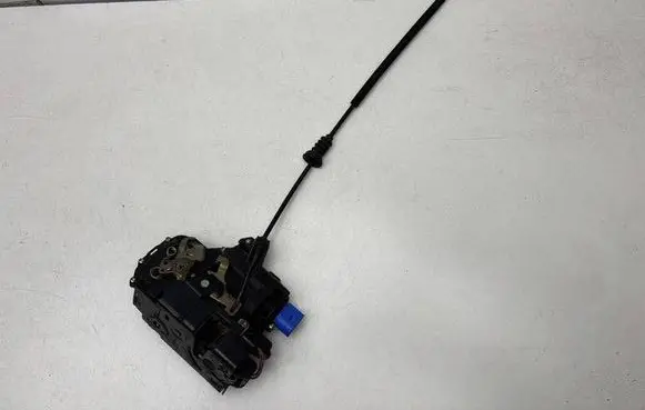 Skoda Fabia Mk1 (6Y) Front door lock 3B1837015AM