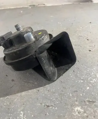 BMW 5 E39 Horn signal E9703881157