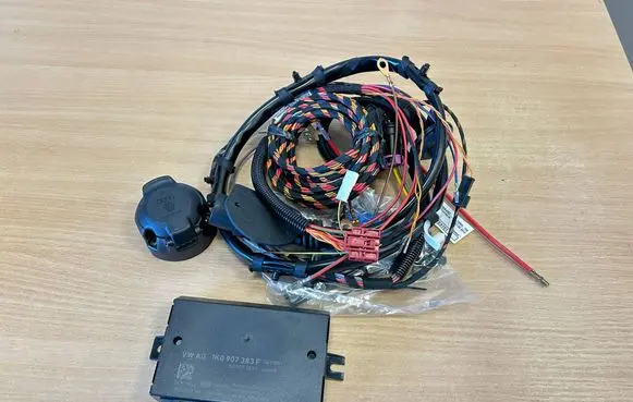 Volkswagen Touran II Tow bar trailer control unit/module 1T0055204E 1K0907383F 3D0945505A