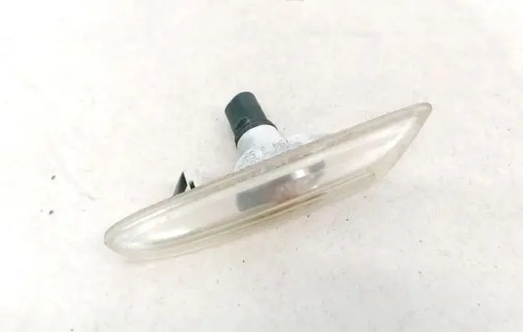 BMW 3 E46 Front fender indicator light 69113715 71657421