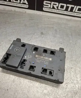 Mercedes-Benz CLK A209 C209 Door control unit/module 2098201226