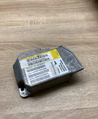Volvo S40, V40 Airbag control unit/module 30613048A