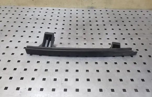 Hyundai ix35 Rear door windshield rail 835502S000