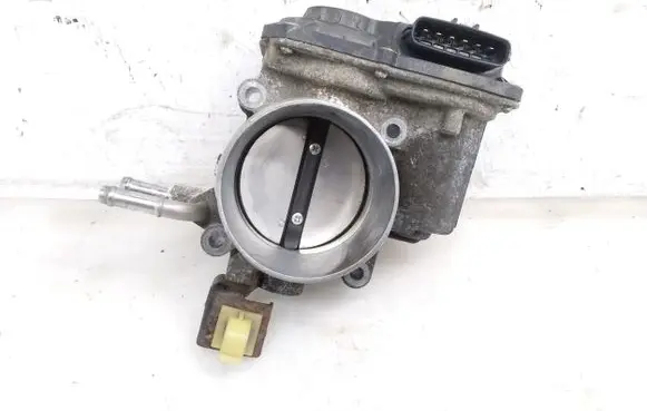 Toyota Camry Throttle valve 2203036010