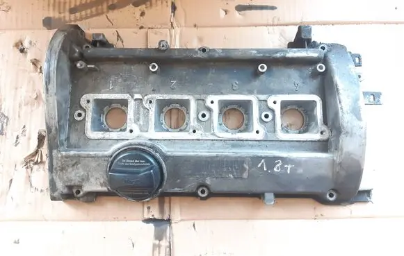 Audi A4 S4 B5 8D Rocker cam cover 038103475E