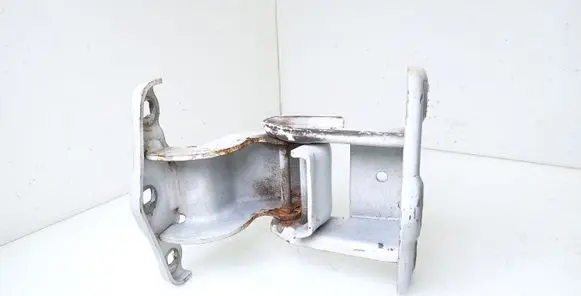 Opel Vivaro Loading door lower hinge 312304K 66379