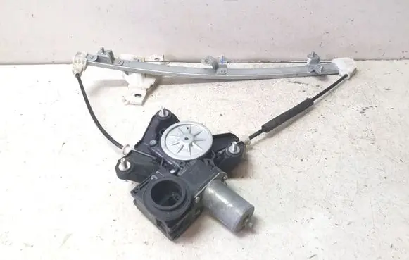 Toyota Yaris XP210 Rear door manual window regulator 0620206090