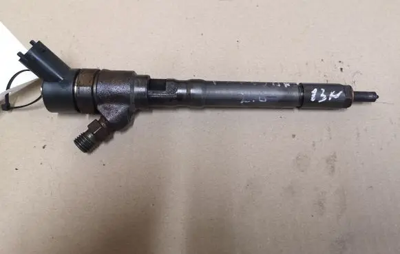 KIA Carens I Fuel injector 0445110064