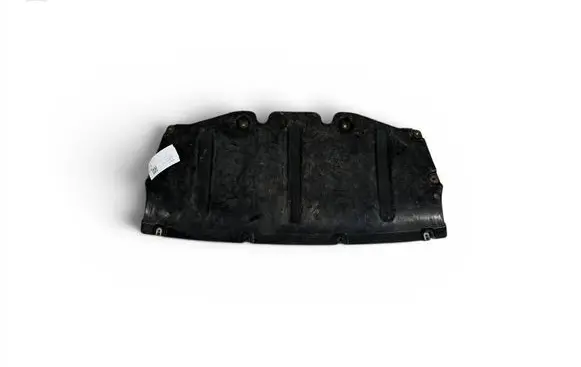 BMW 3 G20 G21 Engine splash shield/under tray 7428176
