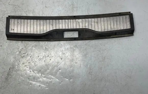 Opel Zafira B Trunk/boot sill cover protection 322225228
