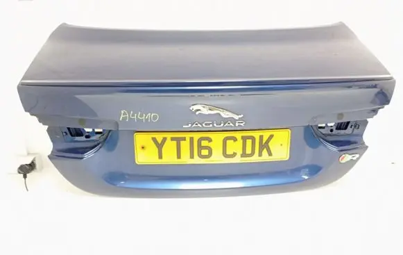 Jaguar XE Tailgate/trunk/boot lid
