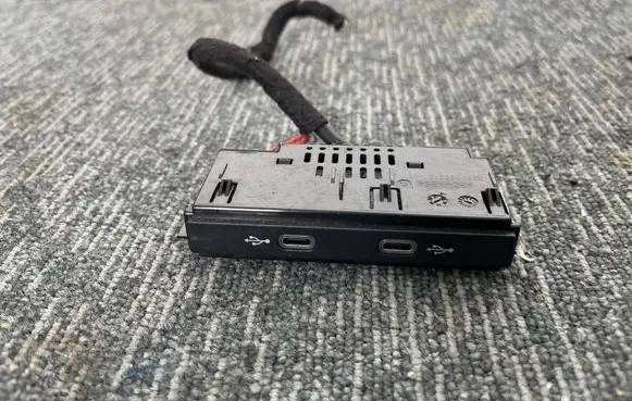 Seat Leon IV USB socket connector 5NA035736 19VW0FC3