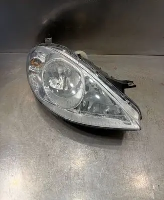 Mercedes-Benz A W169 Headlight/headlamp A1698200261 0301197202 15631564