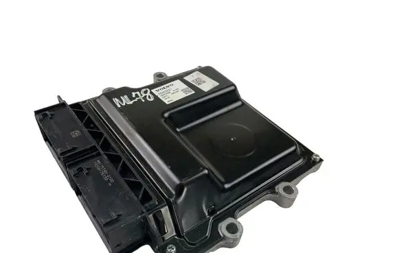 Volvo V60 Engine control unit/module 32253221