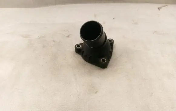 Toyota Corolla Verso AR10 Thermostat housing 163210R011