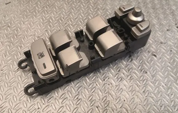 Jaguar XF X250 Electric window control switch 8X2314540AE