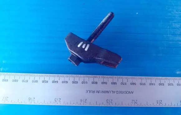 Hyundai i30 Fuel Injector clamp holder