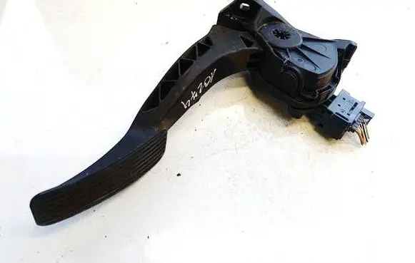 Opel Insignia A Accelerator throttle pedal 13237356 6pv009765-01
