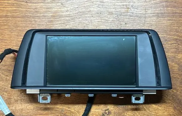 BMW 5 F10 F11 Screen/display/small screen 18520610 04112013